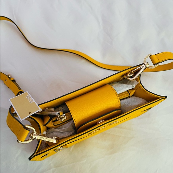 Michael Kors Hailee Crossbody Purse - Picture 2 of 3